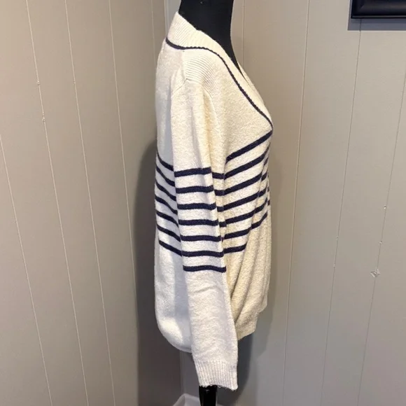 B25 MNG Mango Women Large Cream and Navy Striped V-Neck Sweater Comfy Preppy - Picture 3 of 6